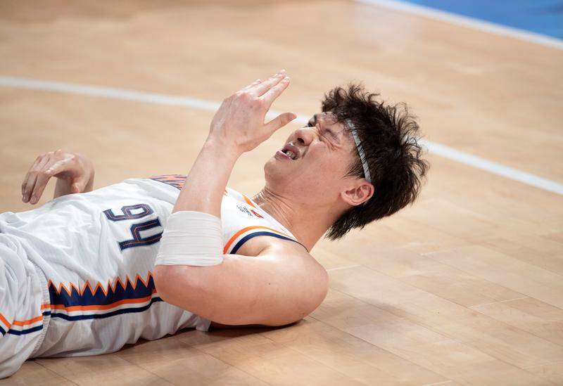 包含热那亚遭遇四连败，目前陷入危机的词条